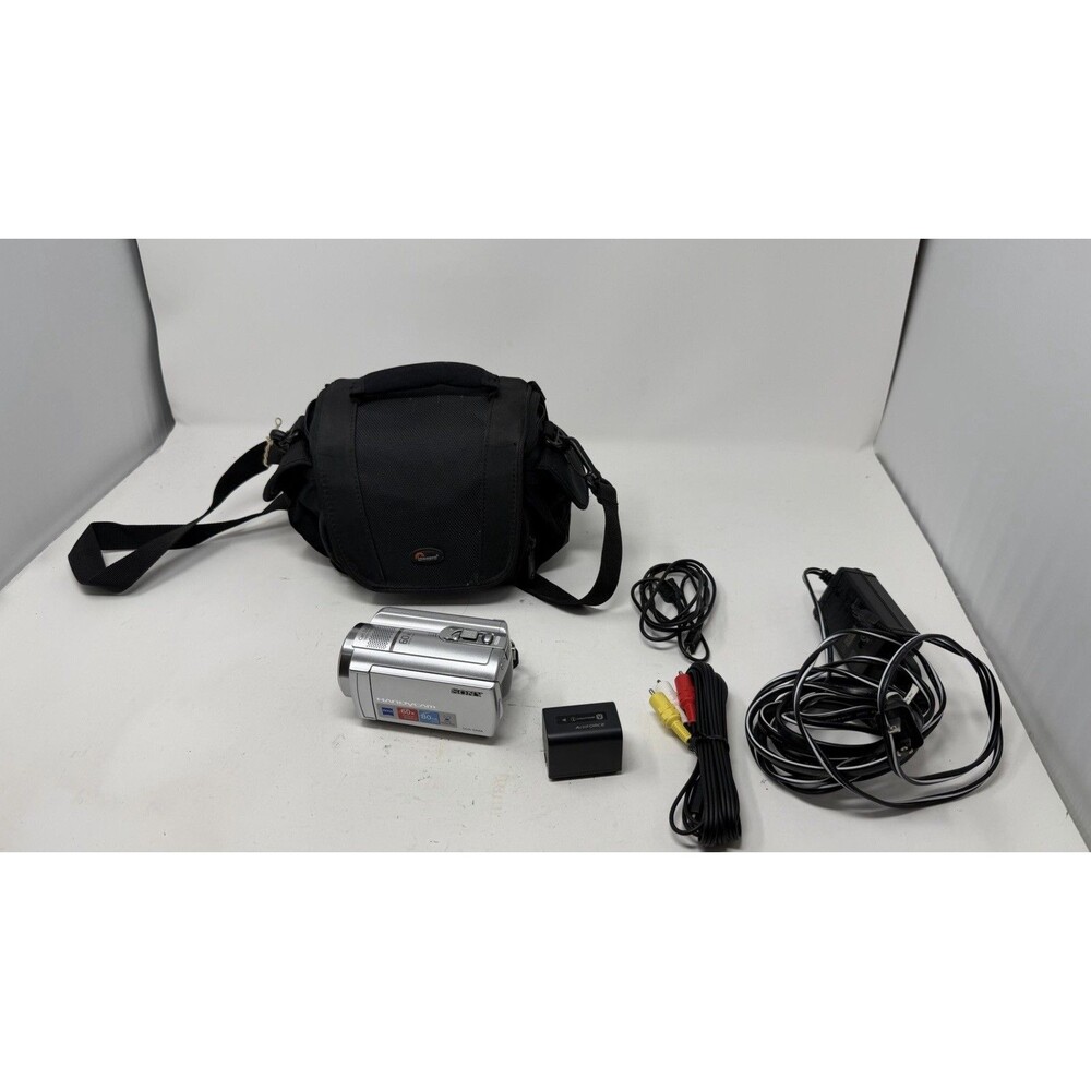 Sony DCR-SR68 Silver Handycam 80GB 60x *VERY GOOD* W Charger + case